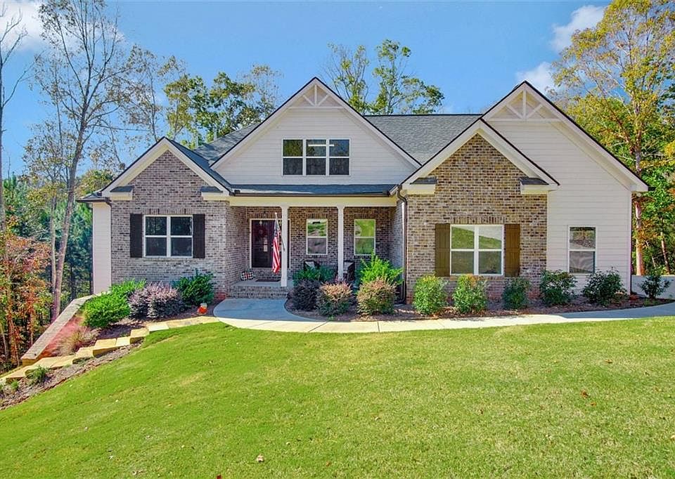 1st image of 584 Oak Forest Dr