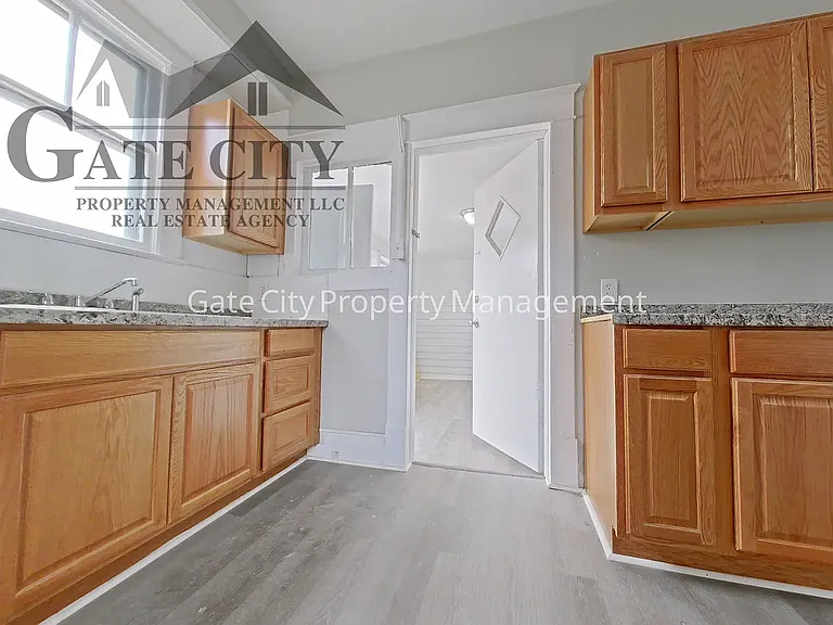 1006 Holton Pl #B — Photo 3