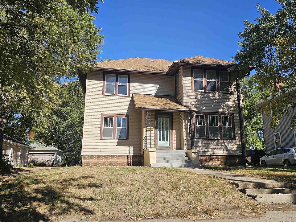 1st image of 919 28th St