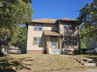 919 28th St, Sioux City, IA 51104