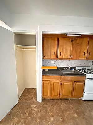 2nd image of 1720 E 13th St #5