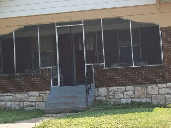 3rd image of 4127 College Ave