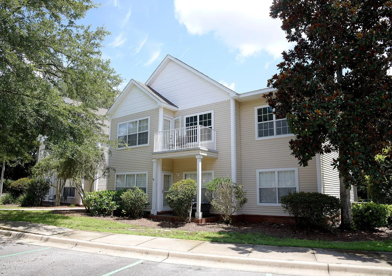 Rare 3 Bedroom Condo in Niceville! — Photo 1