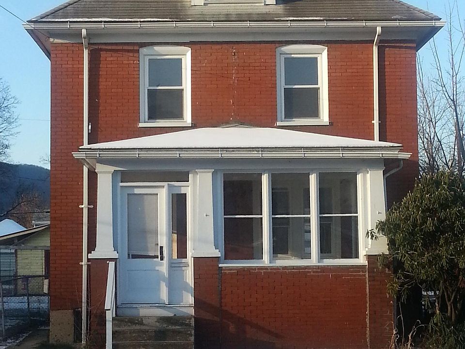 1st image of 444 Hastings St S