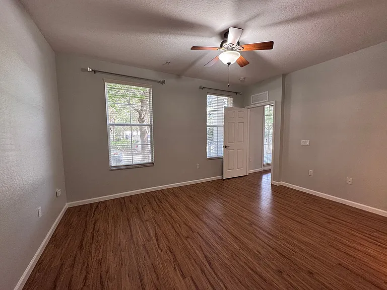 4249 Corrine Dr #104 — Photo 28