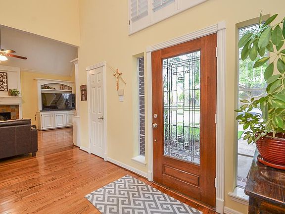 4th image of 2818 Old South Dr