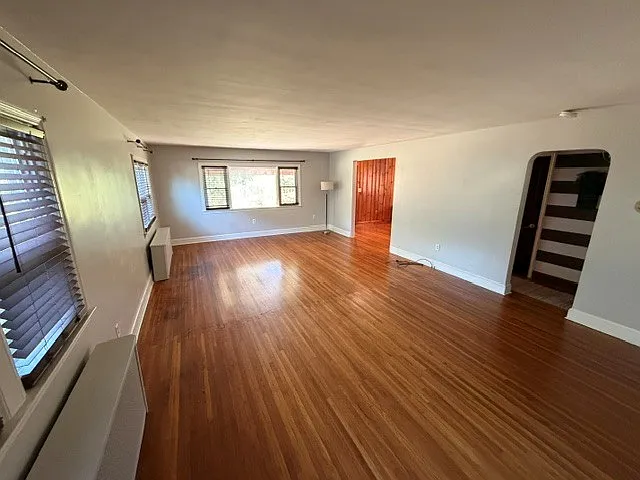 3 bed, 1.5 bath, $1,995 — Photo 4