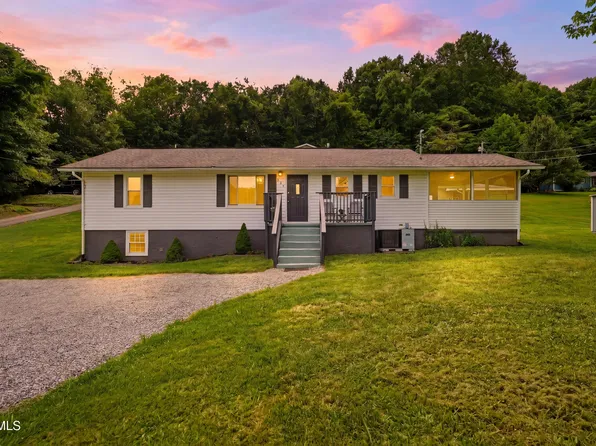 453 Independence Dr, Kingsport, TN 37660