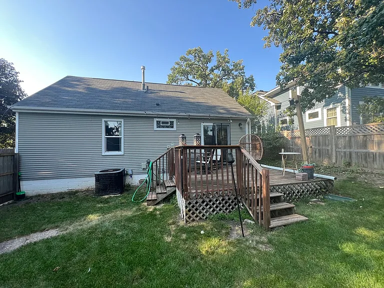1422 Cambridge St — Photo 5