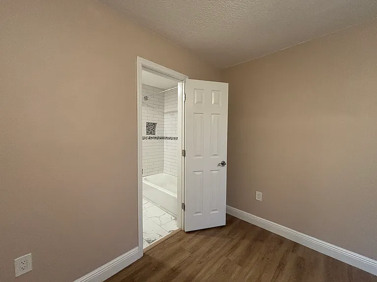 11804 Cypress Hill Cir — Photo 7