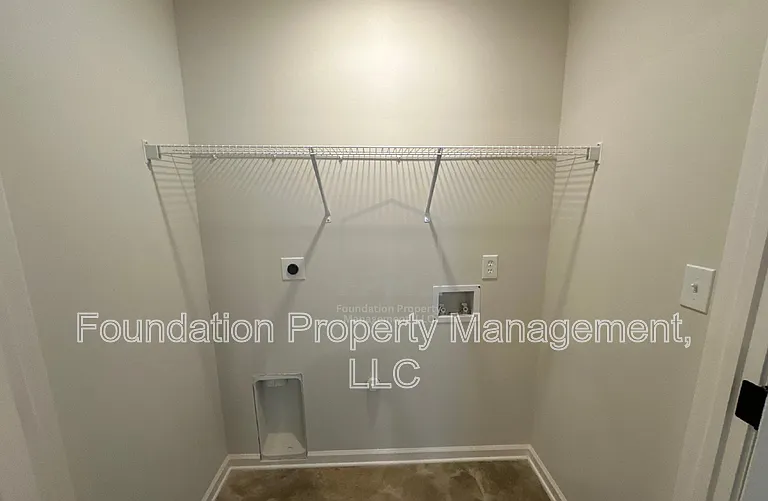 313 Westree St — Photo 13