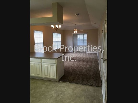 2nd image of 1486 Dunhurst Dr