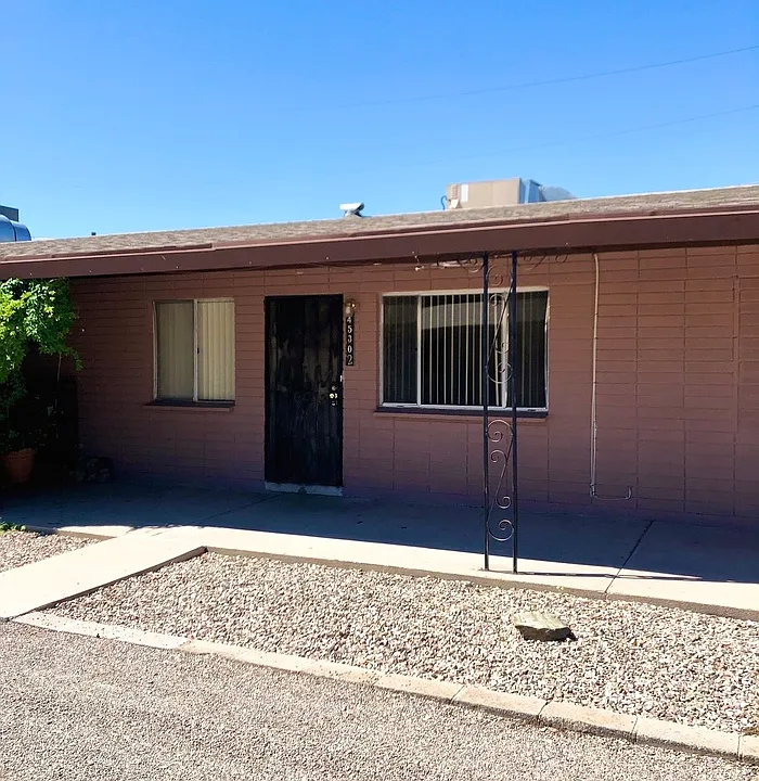 4530 E Fairmount St #2