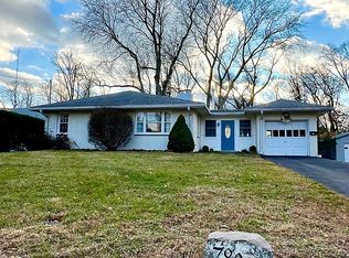 7806 Eva St, Philadelphia, PA 19128