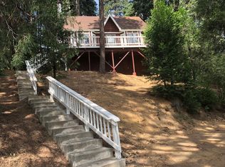 572 Mozumdar Dr, Cedarpines Park, CA 92322