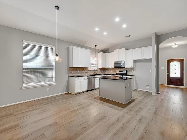 6431 Applewood Forest Dr — Photo 13