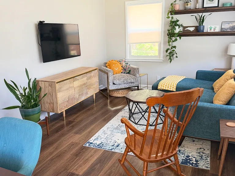 827 Daniels St — Photo 16