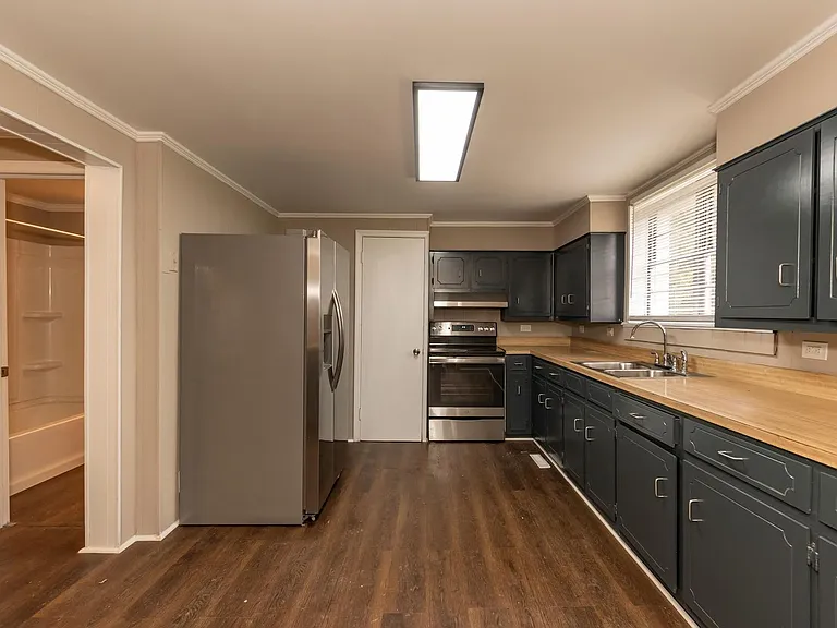 4042 S Church St — Photo 13