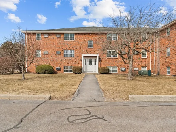 91 Pleasant St APT D9, Medfield, MA 02052