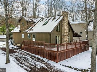 233 Shingle Mill Dr, Drums, PA 18222