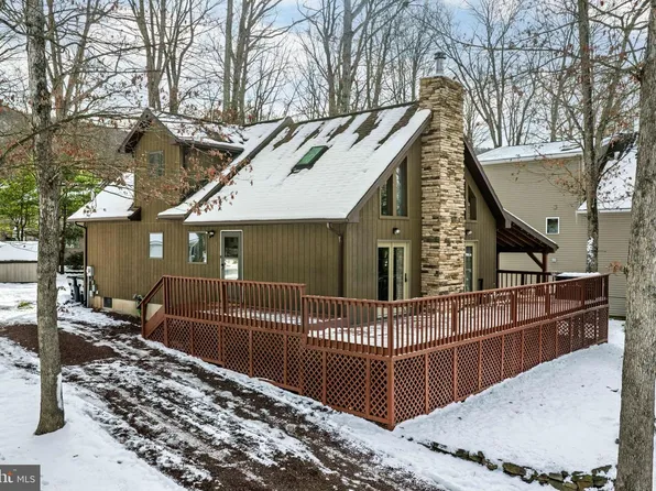 233 Shingle Mill Dr, Drums, PA 18222