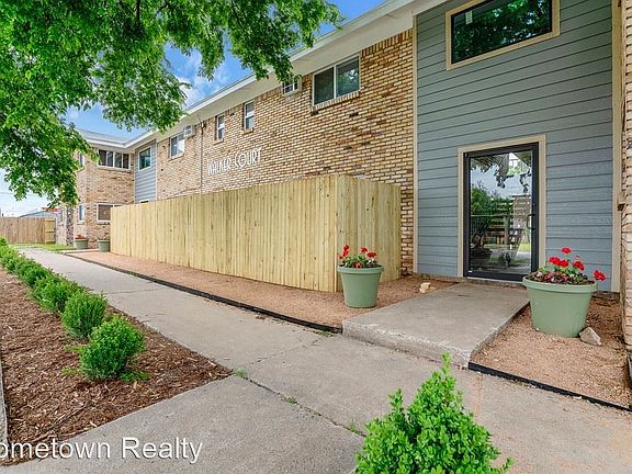 3rd image of 508 SW 59th St APT 19