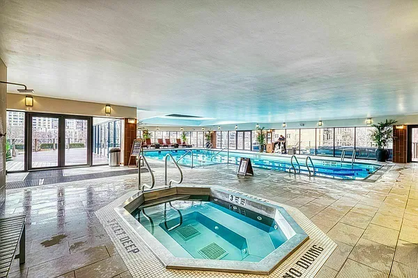 Rented by R New York | media 27