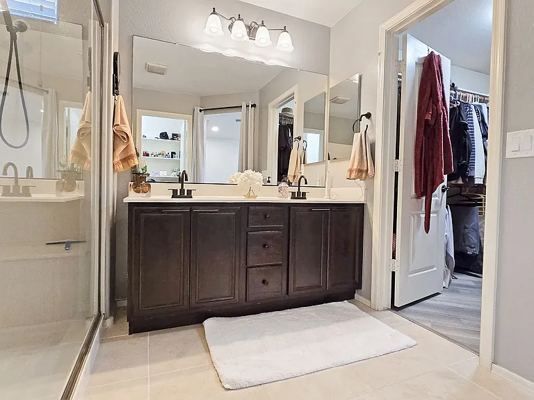 3913 S 185th Ln — Photo 22