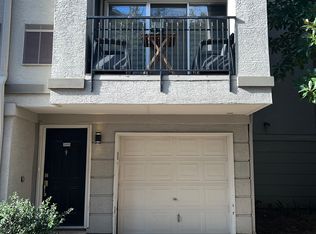 2201 Wolf St APT 7105, Dallas, TX 75201