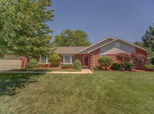906 Shadow Ridge Xing, O Fallon, IL 62269
