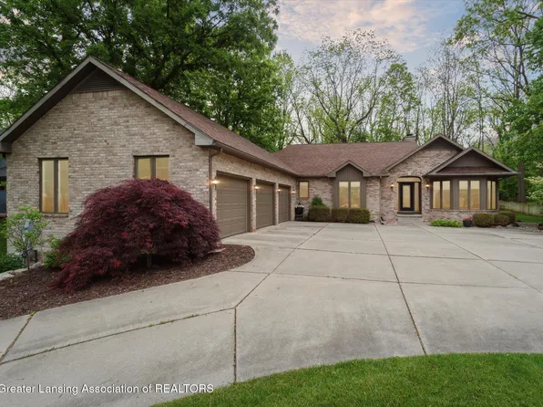 12728 Oneida Woods Trl, Grand Ledge, MI 48837