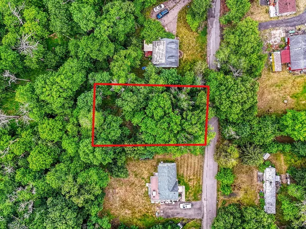 18 Herbert Drive, Manalapan, NJ 07726