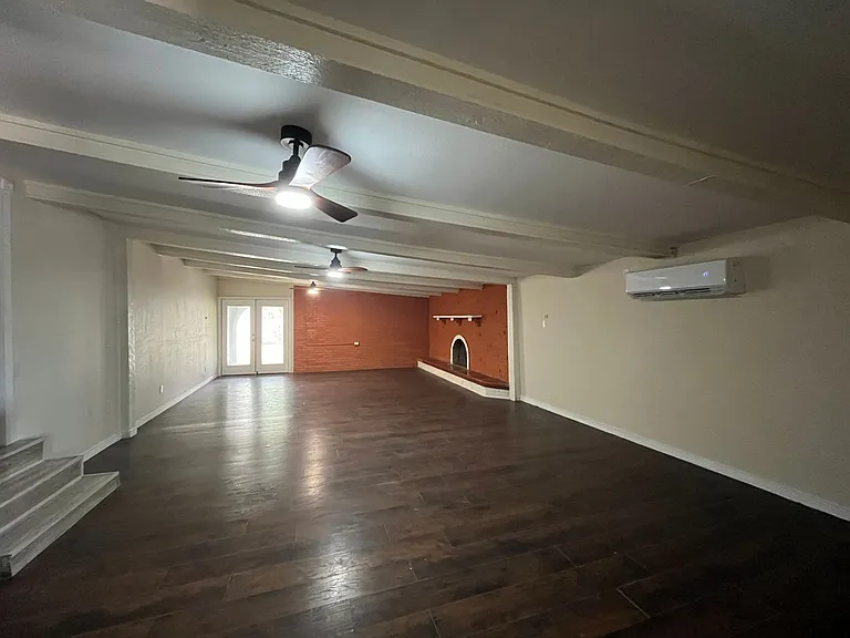 3309 Mahan Dr — Photo 4
