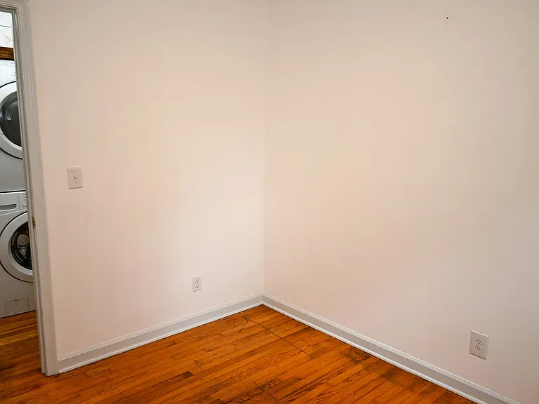 315 Caroline Ave — Photo 35