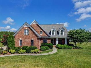 7465 Henson Forest Dr, Summerfield, NC 27358