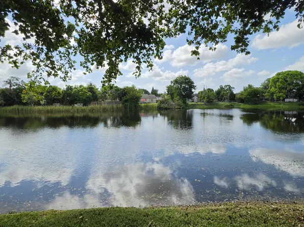 5686 Shillington Way, Lake Worth, FL 33463