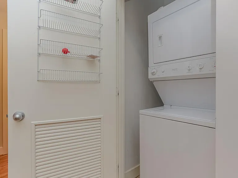 2705 Rutland St #B — Photo 4