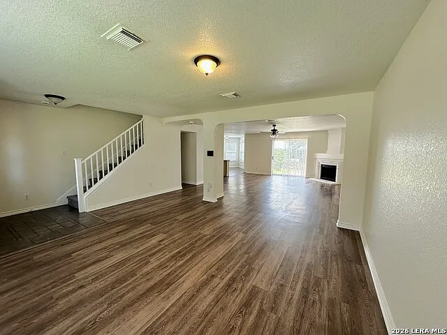 814 Empresario Dr — Photo 2