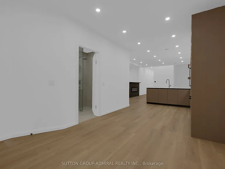 647 College St #102 — Photo 5