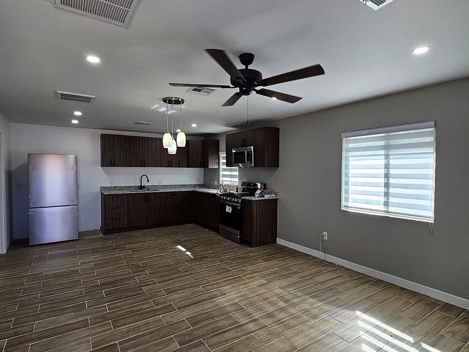 1st image of 661 Jervis Dr #2