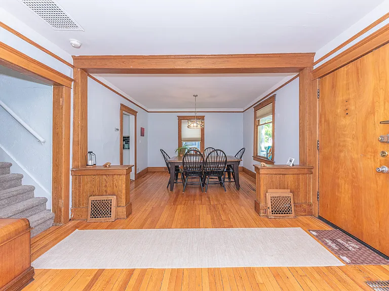 1123 W Huron St — Photo 18