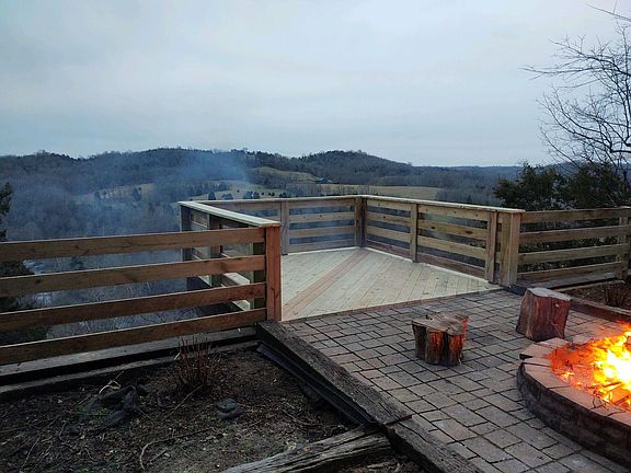 3rd image of 2121 Sugar Creek Pike