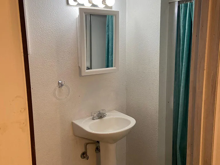 15 West Dr — Photo 11