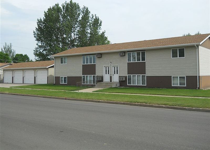 1405 East Bowen Avenue