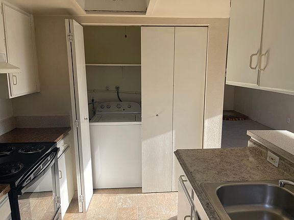 3rd image of 14318 NE 7th Pl #4