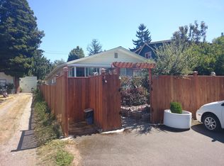 9718 Phinney Ave N, Seattle, WA 98103