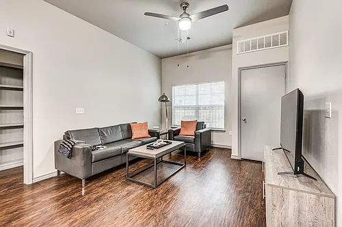 136 W Elm Ave #ID1295599P Photo 1