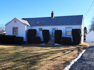 104 Stub Toe Ln, Portsmouth, RI 02871