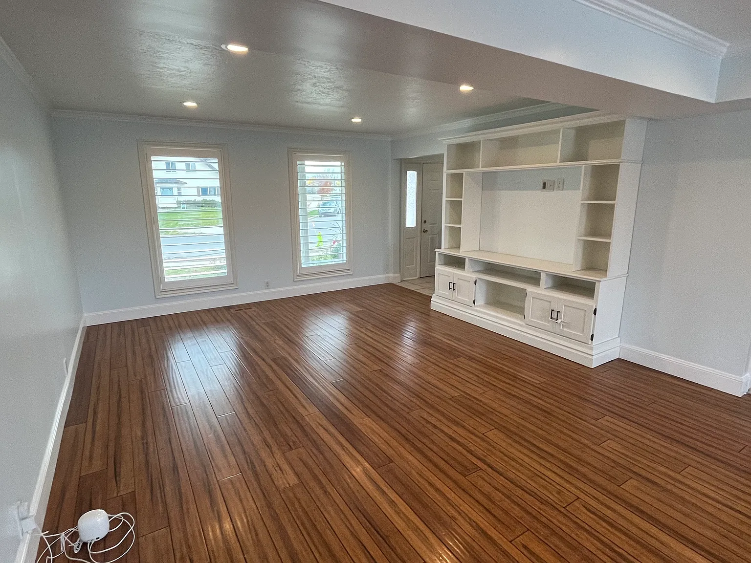 4 bed, 2600 sqft, $2,495 — Photo 2