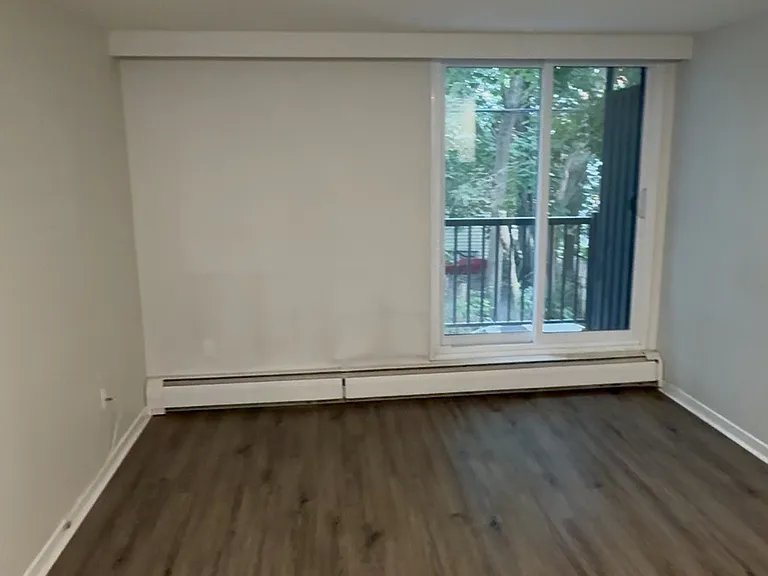 200 Pretoria Ave — Photo 8